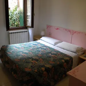 2* Otel Adua