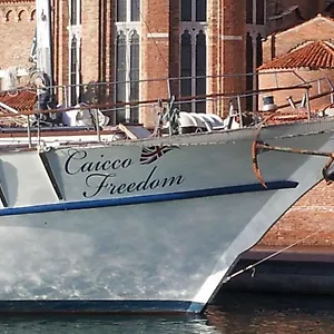 Boat & Breakfast Caicco Freedom ** Venedig